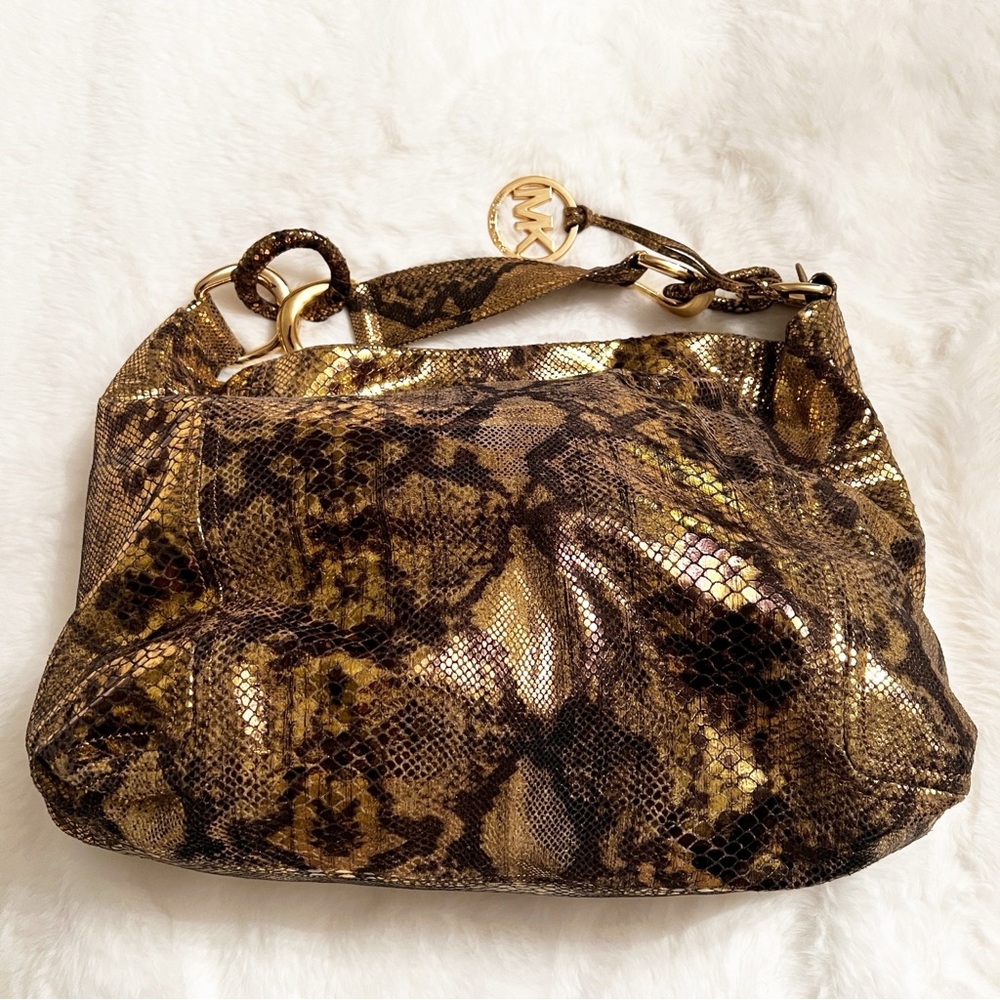 Michael Kors Hobo